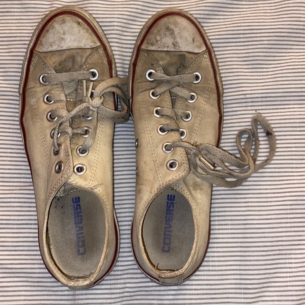 Off white Converse!